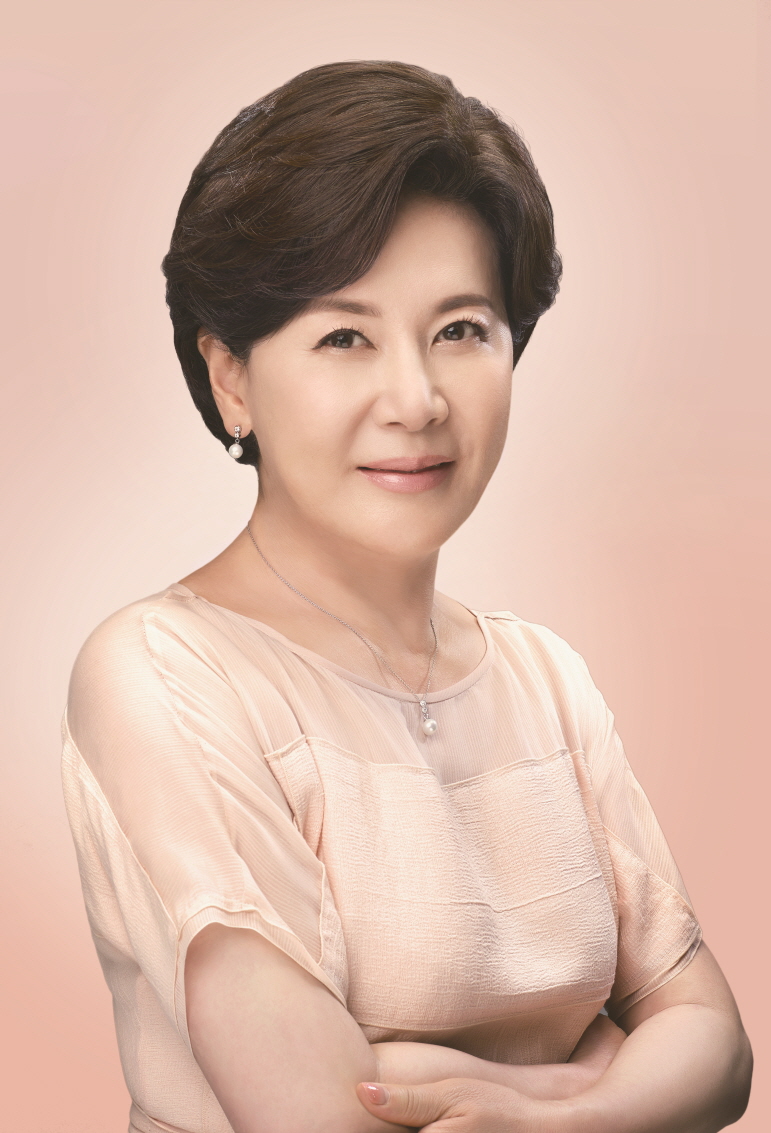하이모, 중년 여성 젊고 예뻐지고 싶어 하이모, 중년 여성 젊고 예뻐지고 싶어