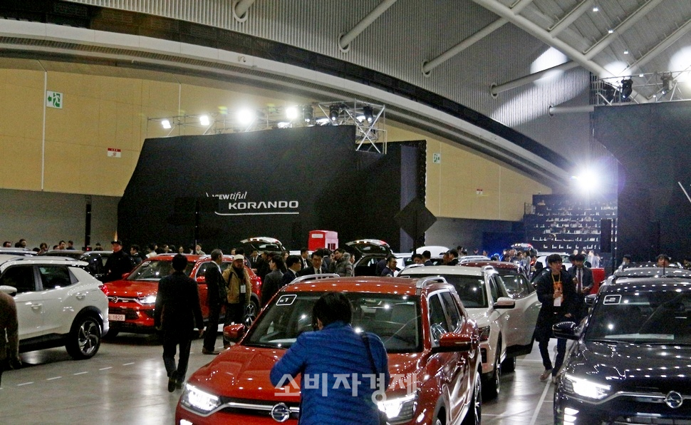 코란도 출시 행사에는 내외신 자동차 전문기자 200여명이 참석해 열띤 취재 경쟁을 펼쳤다.
