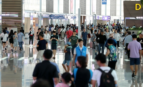 2018년 7월 23일 오후 인천 영종도 인천공항 제2여객터미널 출국장의 모습. (사진=뉴시스)