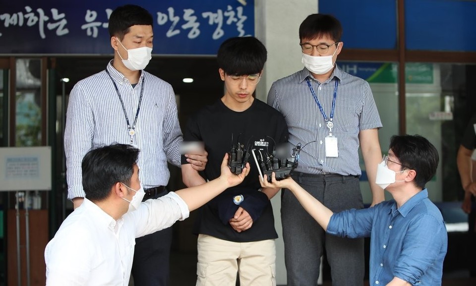 지난 6월 체포된 성착취물 'n번방' 운영자 '갓갓' 김현태. n번방-박사방은 상반기 성범죄 관련 가장 큰 이슈였으며, 특별법 제정으로 이어지기도 했다. 연합뉴스