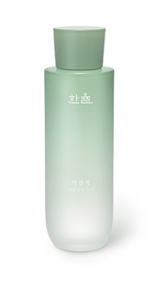한율 ‘어린쑥 수분진정 토너’ 