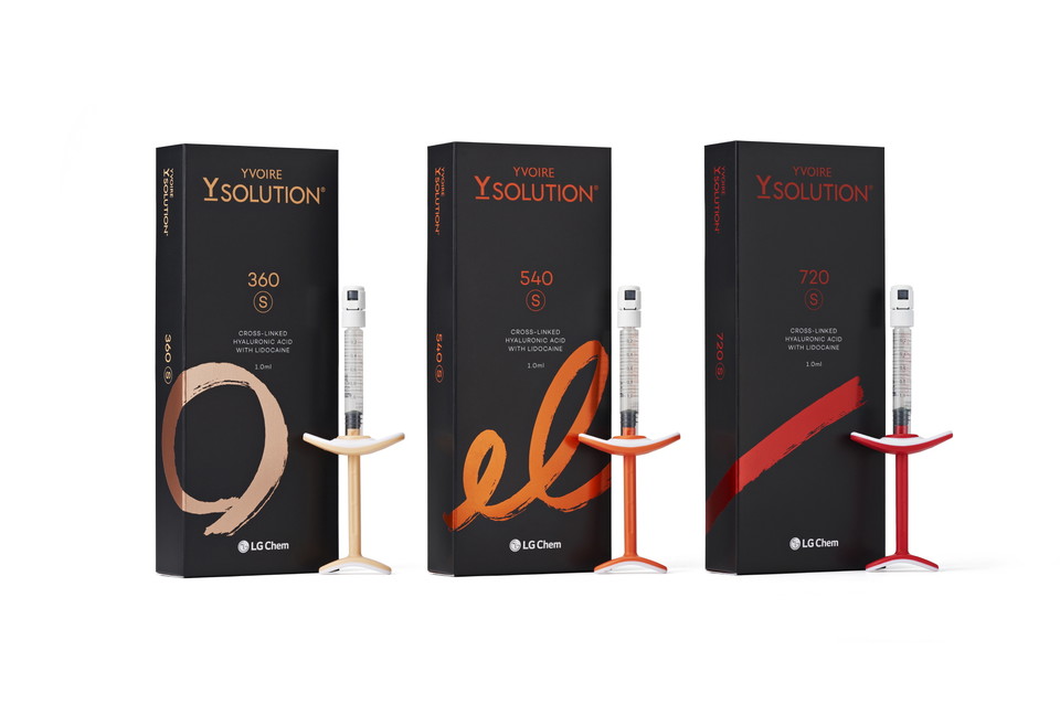  LG화학은 미끄럼 방지 재질을 입힌 리뉴얼 이브아르 와이솔루션을 출시했다. 사진=LG화학