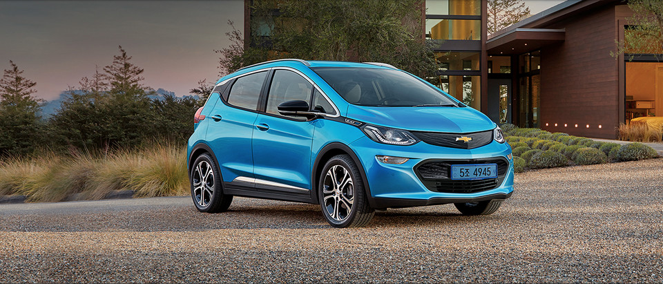 쉐보레 볼트 EV는 화재 사고 우려로 리콜 조치를 시행한 적 있다. 사진=쉐보레