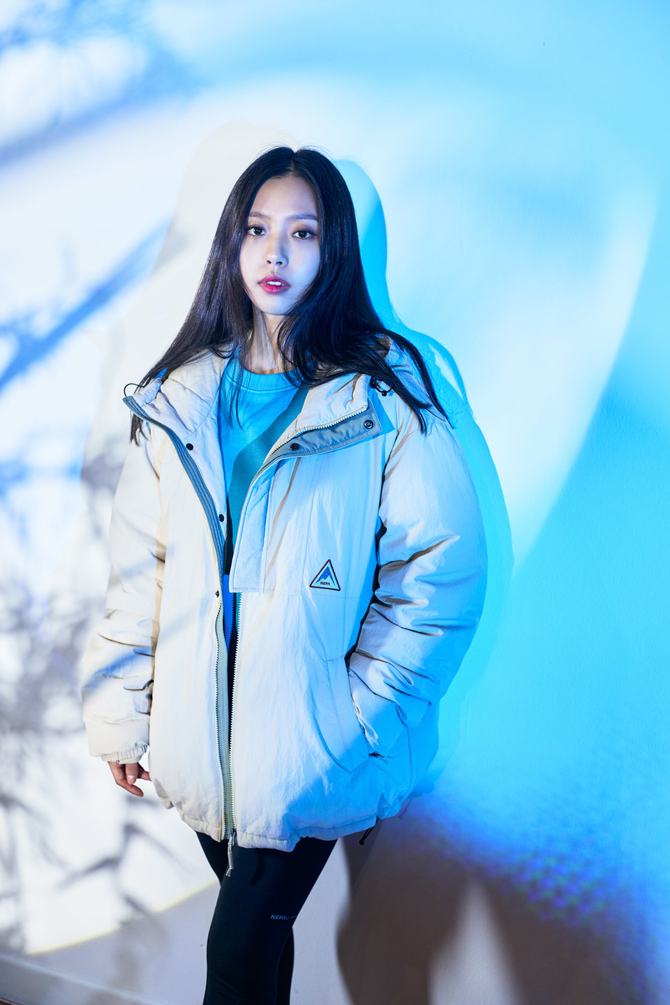 네파 ‘레트로 타슬란 후디 다운’  [사진=네파]