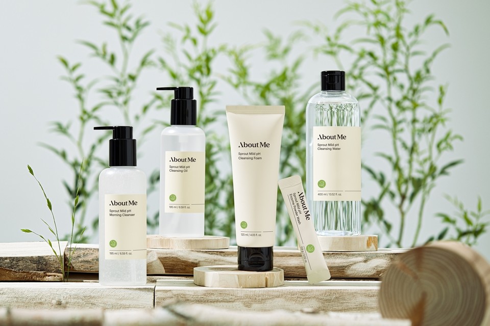 삼양사의 뷰티브랜드 어바웃미에서 저자극 클렌저 ‘새싹 클렌징’ 5종이 출시됐다. [사진=삼양그룹]