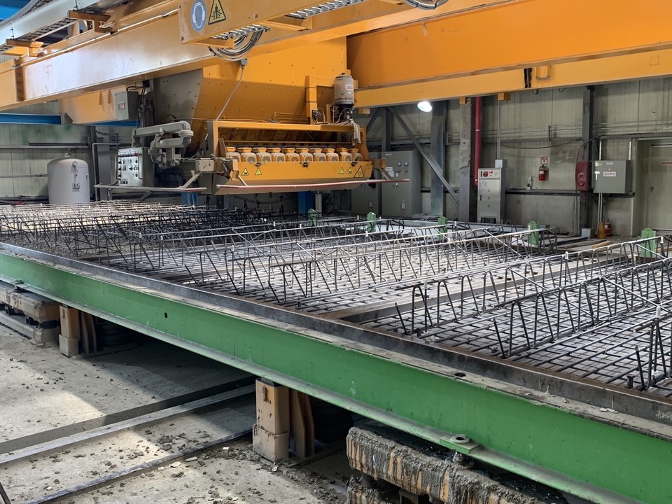 PC 더블월 공법 공장 제작현장 [사진=현대건설]