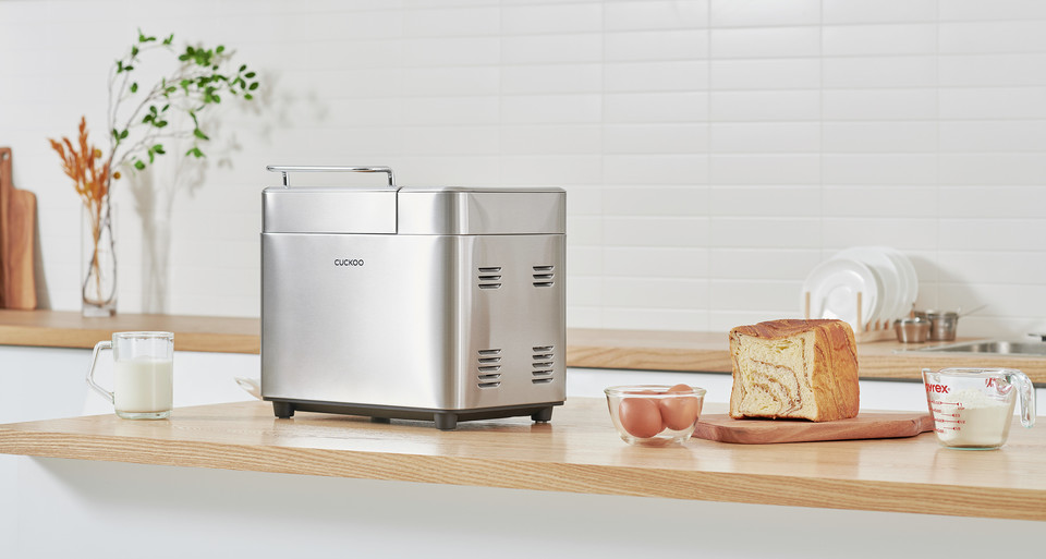 쿠쿠 제빵기 CBM-AB101S [사진=쿠쿠전자]