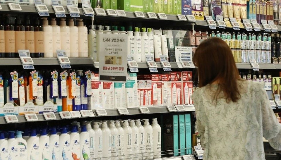 서울 시내 한 대형마트 판매대 [사진=연합뉴스]