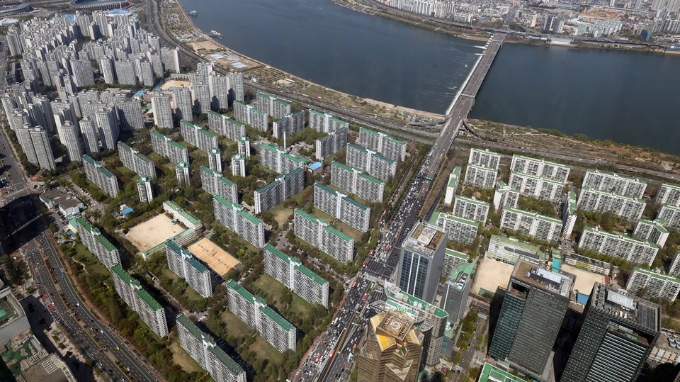 한강변 아파트 [사진=연합뉴스]