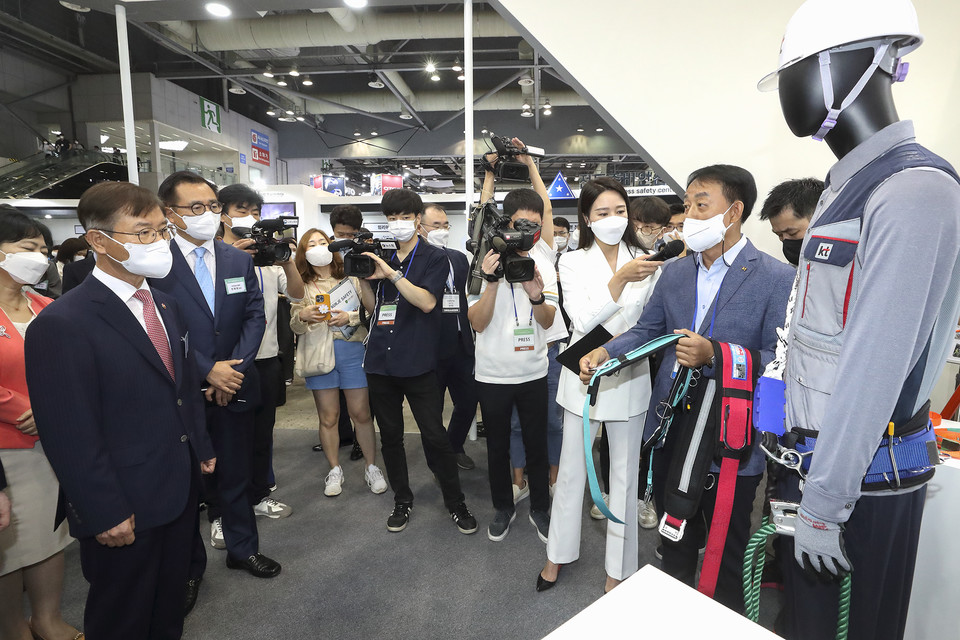 국제안전보건전시회 KT 부스 [사진=KT]