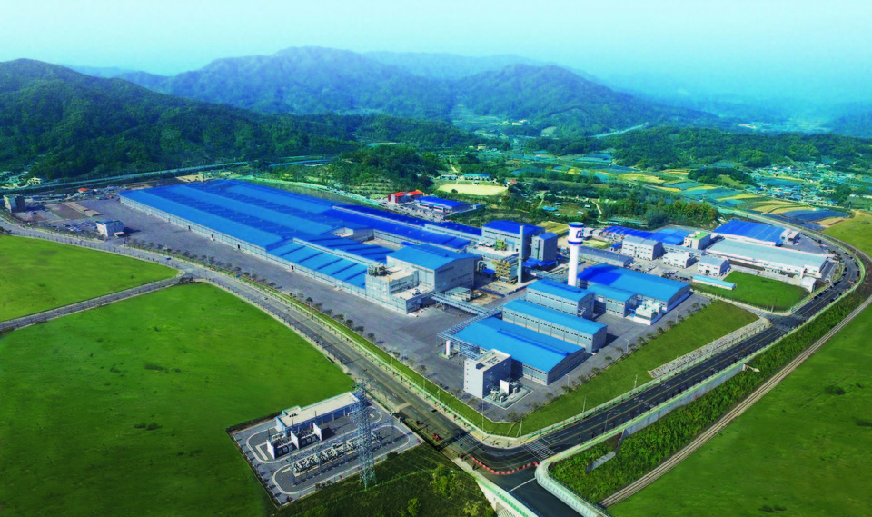 KCC 김천 공장. KCC는 그라스울 생산 확대를 위해 최근 경북 김천과 강원도 문막에 있는 그라스울 공장을 증설하고 있다. [사진=KCC]