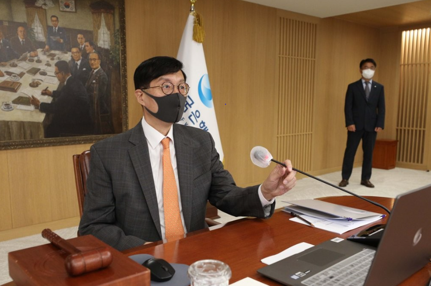 이창용 한국은행 총재가 12일 오전 서울 중구 한국은행에서 열린 금융통화위원회 정기회의를 주재하고 있다. [사진=연합뉴스]