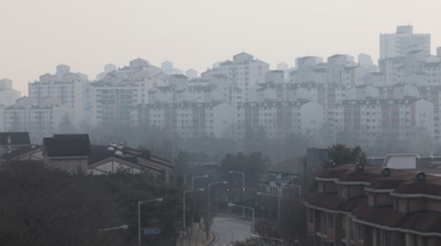 국토교통부는 전날 열린 ‘1기 신도시 정비 민관합동TF’ 제7차 전체회의에서 이 같은 내용을 담은 ‘노후계획도시 정비 및 지원에 관한 특별법’의 핵심 골자를 확정했다고 밝혔다. [사진=연합뉴스]