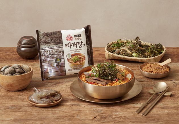 죽장연 빠개장면은 죽장연 빠개장과 봄냉이를 넣어 구수하고 향긋한 맛을 강조한다. [사진=오뚜기]