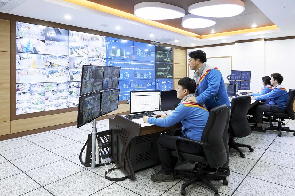 물류센터 상황실 [사진=CJ대한통운]