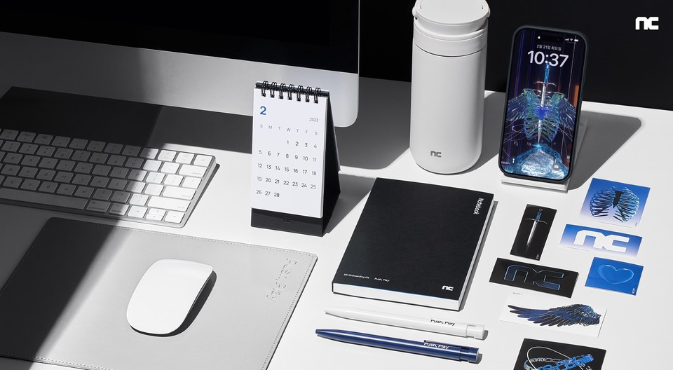 리뉴얼된 엔씨소프트 웰컴 키트 [사진=엔씨소프트]