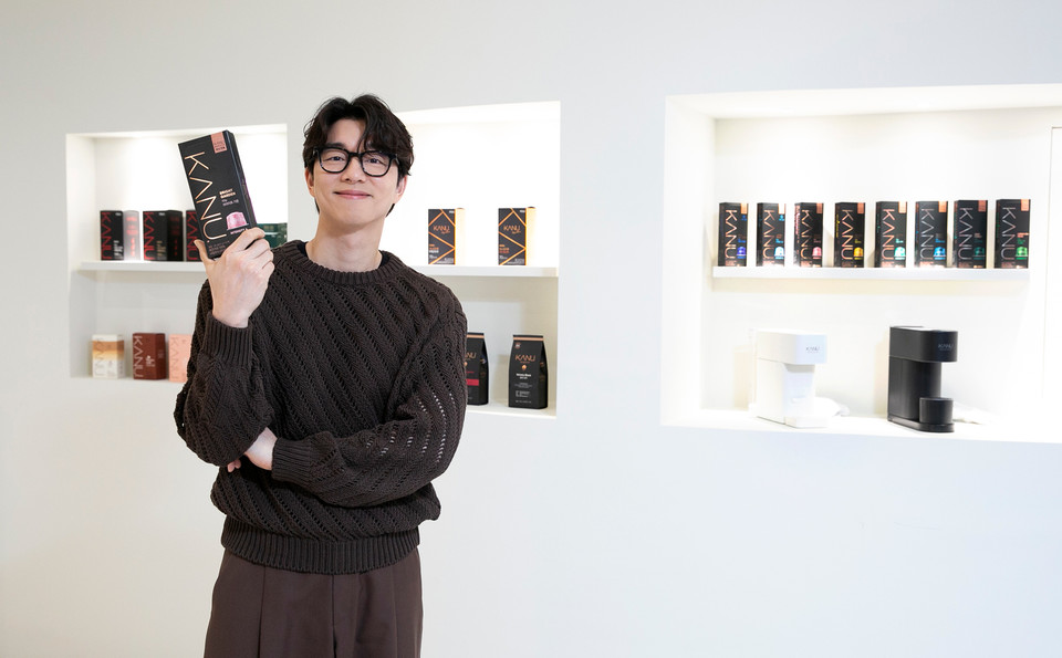 ]동서식품은 오는 5월 21일까지 서울 성동구 성수동에서 카누(KANU) 브랜드 팝업스토어 ‘카누 하우스’를 운영한다고 밝혔다.(사진=동서식품 제공)