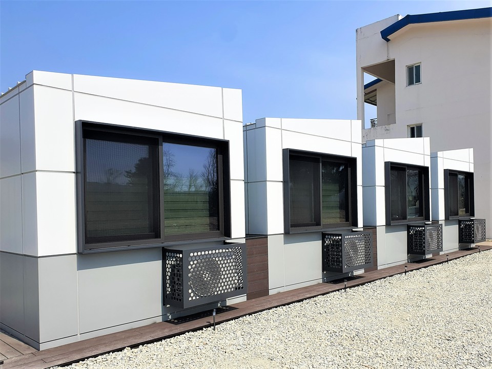 현대로템이 육군 22사단에 기증한 모듈러형 간부숙소 [사진=현대로템]