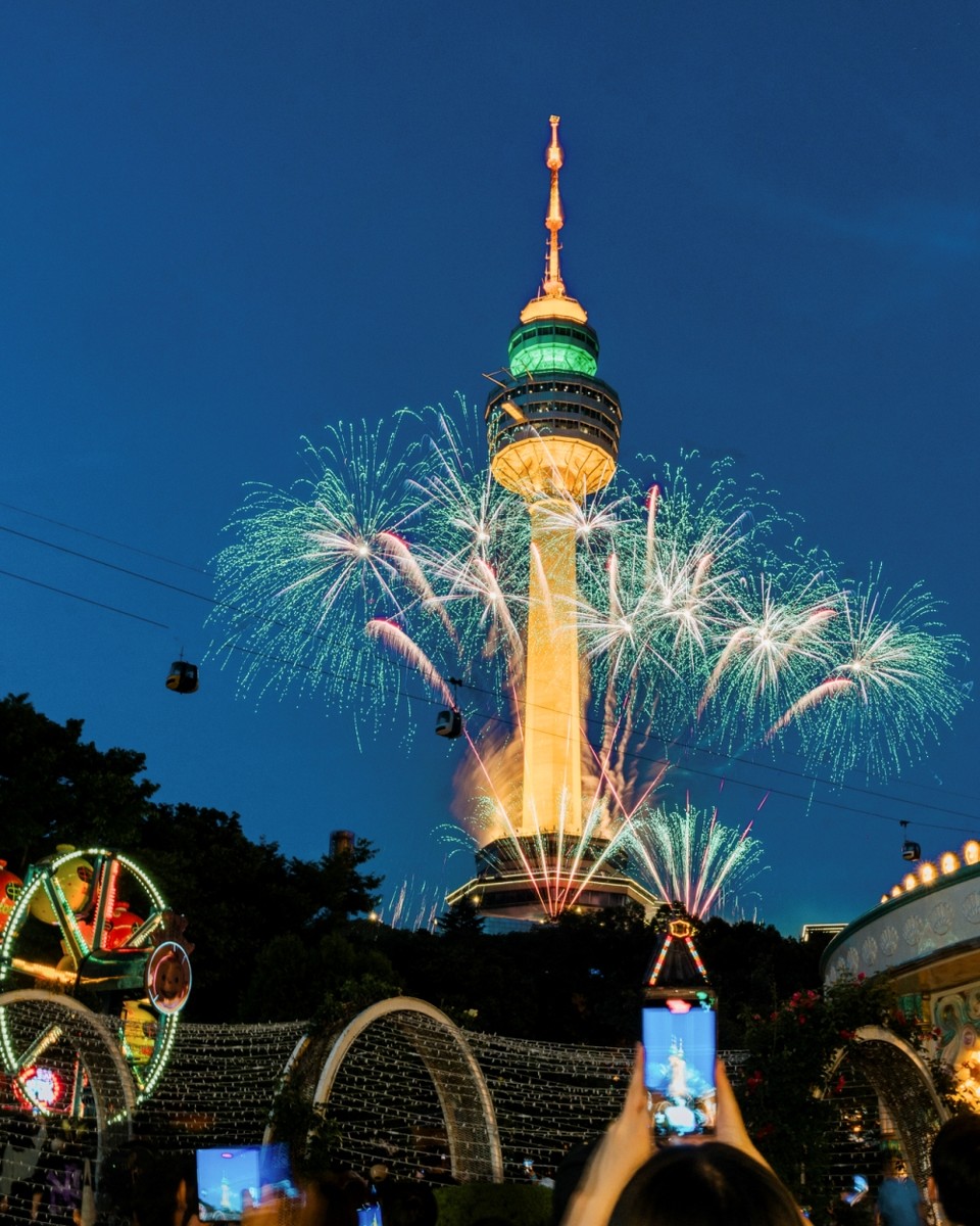  대구 이월드의 4월 불꽃놀이 현장 [사진=이랜드] 