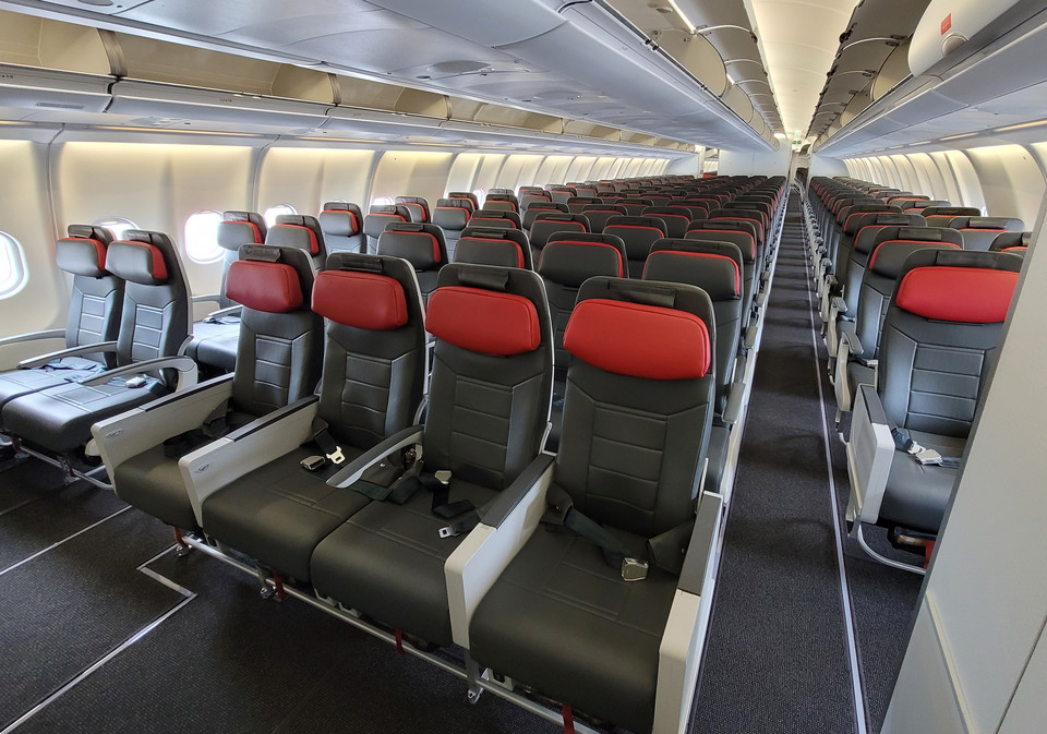 A330-300 항공기에 배치된 최신형 경량 좌석 [사진=티웨이항공]