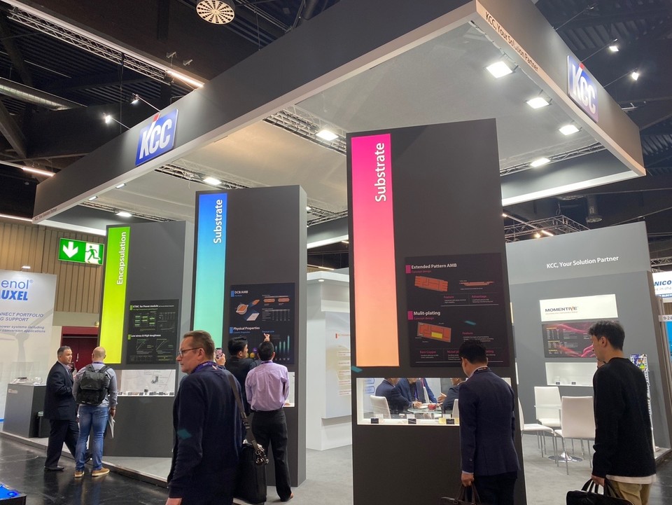 KCC는 PCIM Europe 2023 전시회에서 전력반도체 시장에 유기·무기·실리콘 토탈 솔루션을 내놓았다. [사진=KCC]