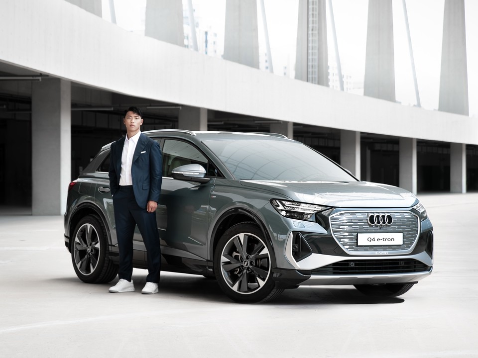  아우디 코리아가 프리미어리거 황희찬 선수를 ‘아우디 Q4 e-트론’ 공식 홍보대사로 선정했다. [사진=아우디 코리아] 