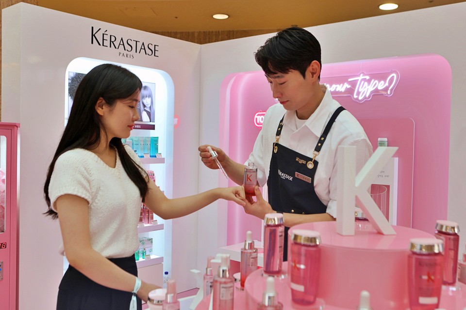 롯데백화점이 백화점 업계 최초로   ‘케라스타즈’ 팝업 행사를 실시한다. [사진=롯데백화점]