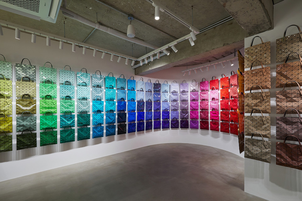 삼성물산 패션부문이 전개하는 바오 바오 이세이 미야케는 오는 31일까지 서울 성동구 성수동에 위치한 복합문화공간 스테이지 35에서 브랜드의 철학을 직접 경험할 수 있는 팝업 스토어를 운영한다. [사진=삼성물산]﻿