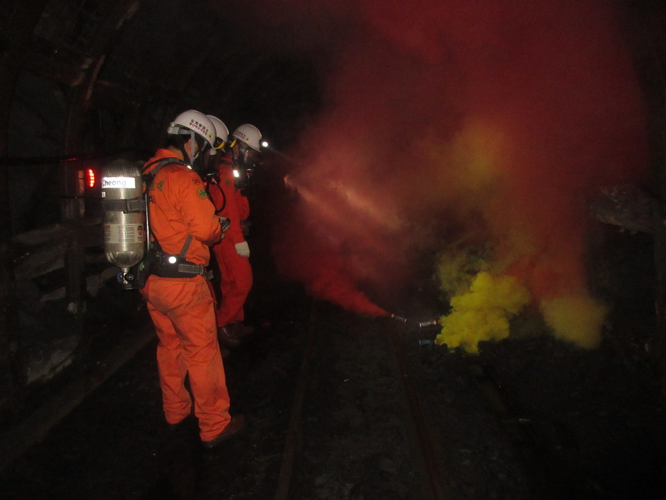 대한석탄공사가 지난 22일 삼척 도계광업소에서 ‘2023년 을지연습과 연계한 재해·재난 대비 비상대피 및 구호훈련’을 진행했다. [사진=대한석탄공사] 