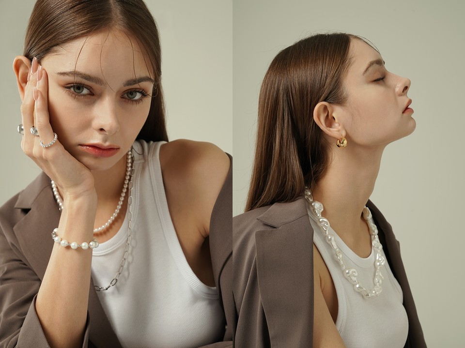 이월드가 운영하는 주얼리 전문 브랜드 오에스티가 다가오는 가을에 어울리는 ‘머스트 해브 컬렉션’을 출시했다. [사진=이랜드]