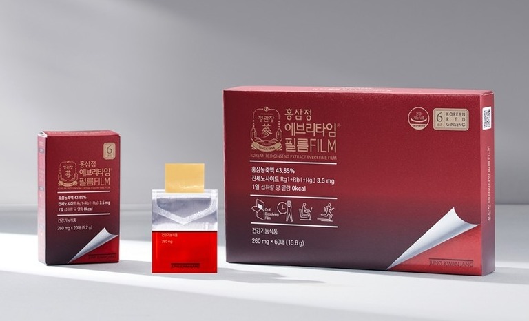 KGC인삼공사는 홍삼정 에브리타임 필름이 지난달 17일 출시 이후 이번달 15일까지 약 한 달간 총 12만 4000장이 판매됐다고 밝혔다. [사진=KGC인삼공사]