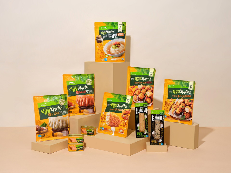 풀무원의 지속가능식품 전문 브랜드 ‘지구식단’이 론칭 1년 만에 빠른 속도로 성장하며 국내 대표 지속가능식품 브랜드로 자리잡고 있다. [사진=풀무원]