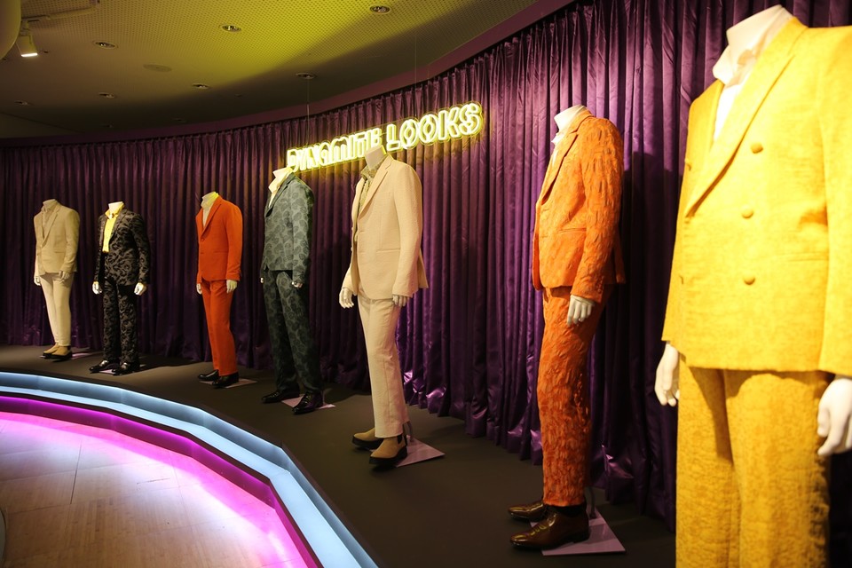 이랜드뮤지엄이 보유한 50여 만점의 소장품 중, 그래미 어워드 역사상 최초의 한국인 축하무대를 장식한 BTS의 ‘Dynamite’ 공연의상을 대중에게 선보인다. [사진=이랜드]