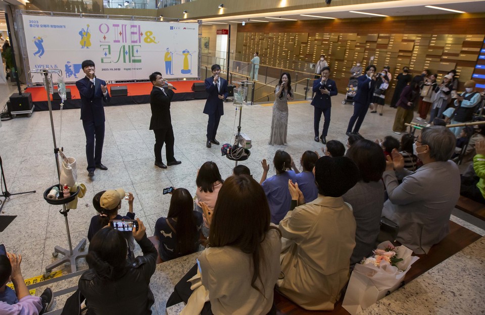 종근당홀딩스는 지난 달 30일 서울 마곡동 이대서울병원 우복희 아트홀에서 ‘종근당 오페라 희망이야기 오페라&콘서트’를 개최했다. [사진=종근당홀딩스]