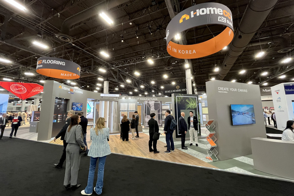 KCC글라스의 인테리어 전문 브랜드 ‘홈씨씨 인테리어’는 지난 24일부터 26일(현지 시각)까지 미국 라스베이거스에서 열린 국제 바닥재 전시회인 ‘TISE 2024’에 참가했다. [사진=KCC글라스]