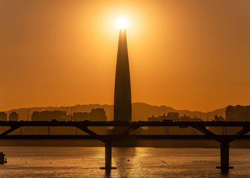 롯데월드타워·몰이 설 연휴를 맞아 다양한 즐길 거리와 할인 혜택을 마련했다. [사진=롯데물산]