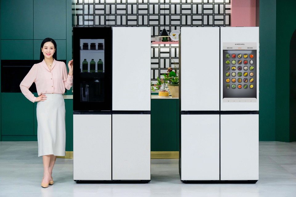 삼성전자가 AI 기술로 에너지 절감을 강화한 ‘비스포크 냉장고’ 신제품을 출시한다. [사진=삼성전자] 