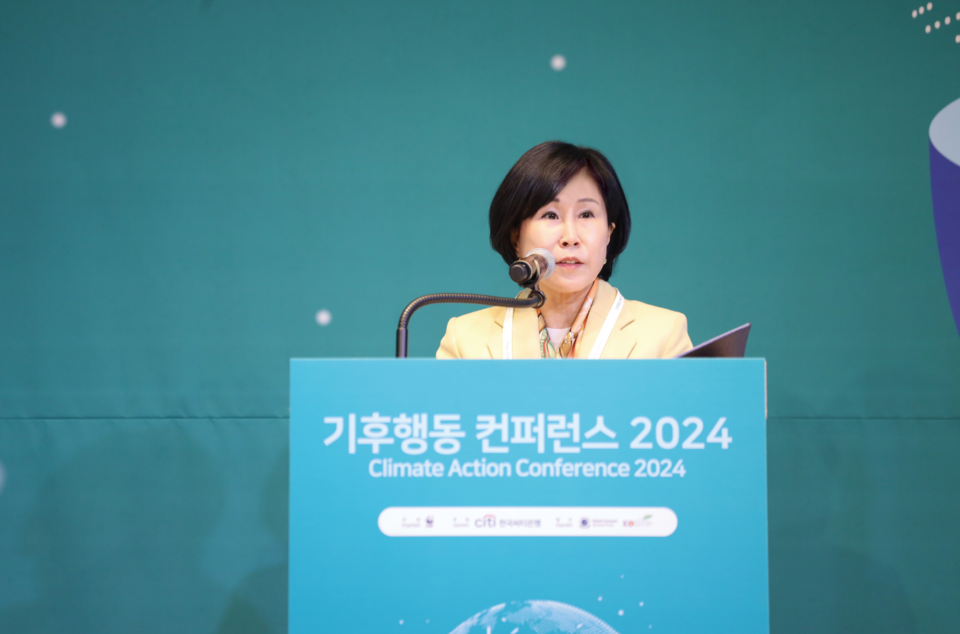 한국씨티은행은 19일 WWF-Korea(세계자연기금 한국본부)가 주최한 ‘기후행동 컨퍼런스 2024’를 후원했다. (위 사진은 유명순 한국씨티은행장이다) [사진=한국씨티은행]