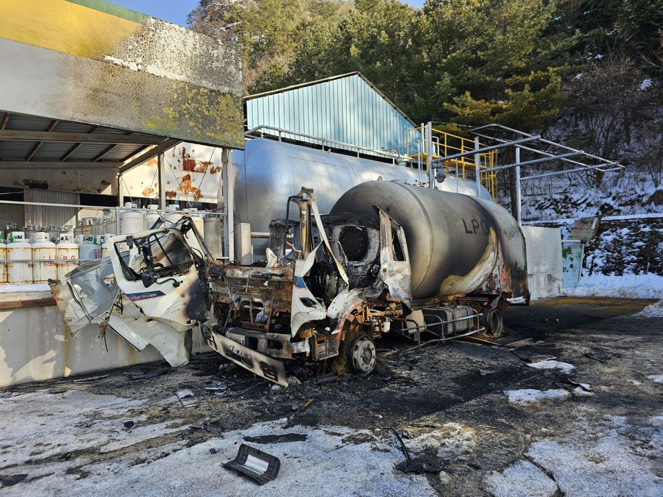 행정안전부는 사고가 발생할 경우 큰 피해로 이어질 수 있는 LPG 폭발·화재를 예방하기 위해 민·관 합동으로 ‘LPG 폭발·화재 재난원인조사반’을 구성하고 피해 방지대책을 마련한다. [사진=연합뉴스]