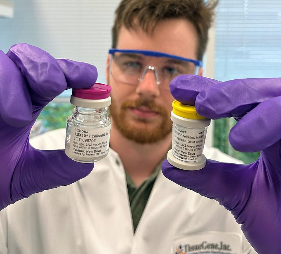 [사진=코오롱티슈진]