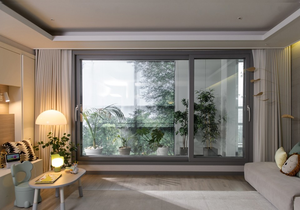 밀란 발코니창.(사진=한샘)