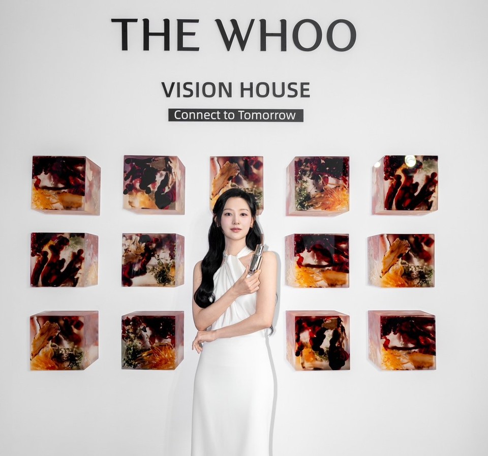 LG생활건강의 럭셔리 브랜드 더후의 모델 김지원이 5월 27일 중국 상해에서 열린 천기단 신제품 론칭 행사인 '더후 비전 하우스'에 참석했다. (사진=LG생활건강)