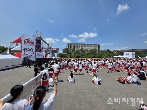 쿠팡플레이가 오는 8월 30일 오후 8시 부산 광안리 해변에서 열리는 ‘무한도전 Run with 쿠팡플레이 in 부산’의 1차 출연진을 공개했다. [사진=신윤철 기자]