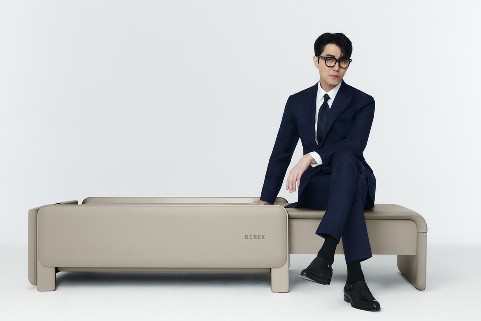 코웨이, 의료기기 신제품 ‘비렉스 마사지셋·코어셋’ 광고 모델 배우 차승원 선정. (코웨이 제공)